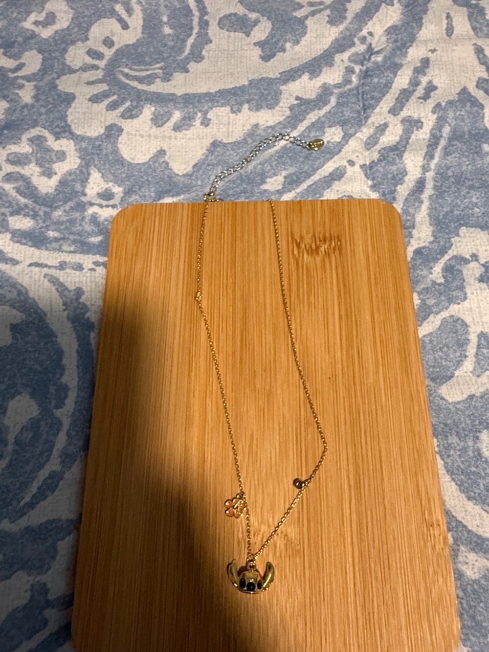 Gold Tone Women’s Necklace with Stitch Pendant